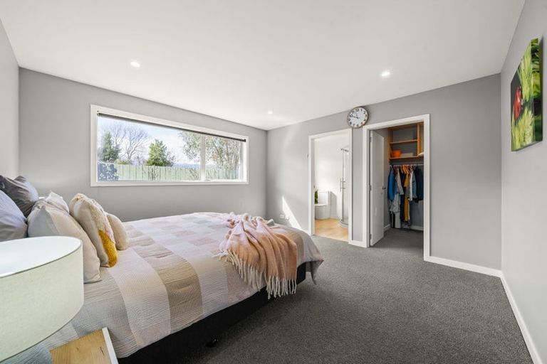 Photo of property in 33a Sheridan Crescent, Trentham, Upper Hutt, 5018