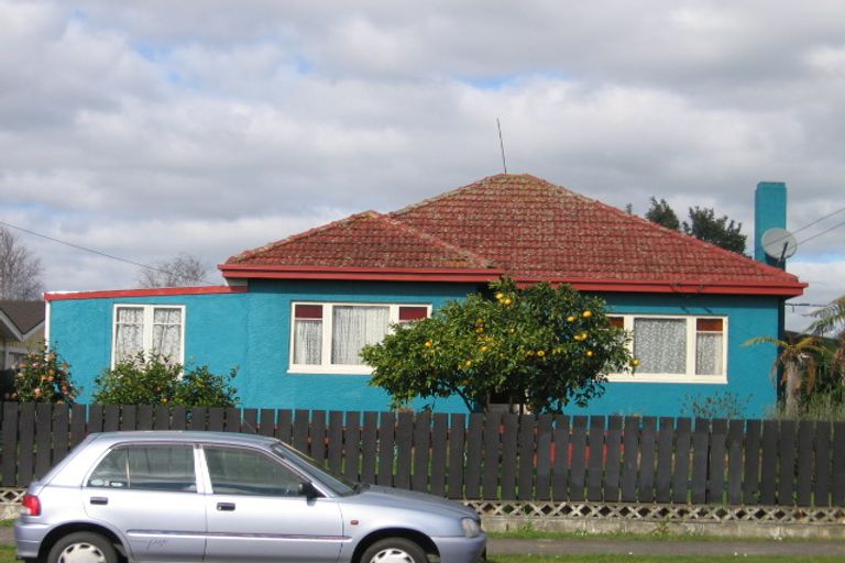 Photo of property in 2/5 Ingram Street, Papakura, 2110