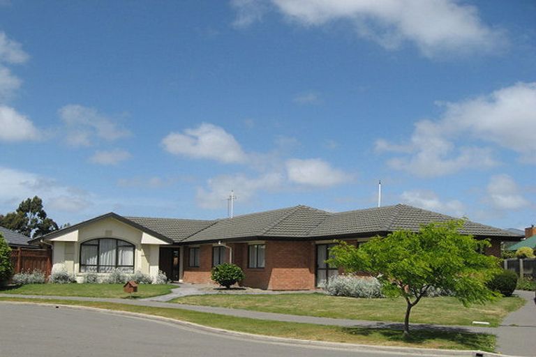 Photo of property in 20 Chesterfield Mews, Russley, Christchurch, 8042