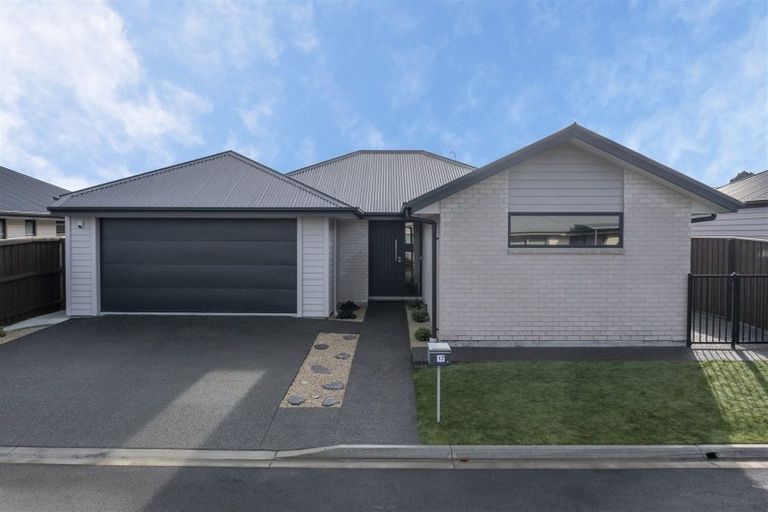 Photo of property in 17 Tutton (pvt) Mews, Rangiora, 7400