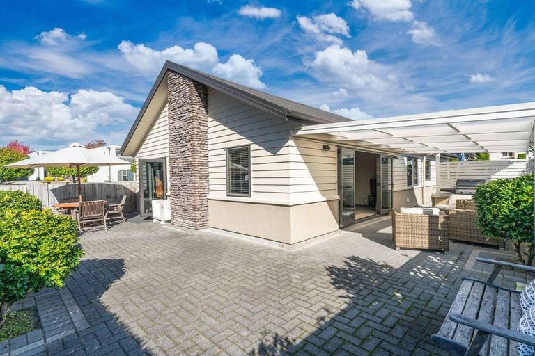 Photo of property in 1/1 The Moorings, Two Mile Bay, Taupo, 3330