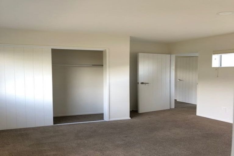 Photo of property in 19 Cheval Drive, Totara Vale, Auckland, 0629