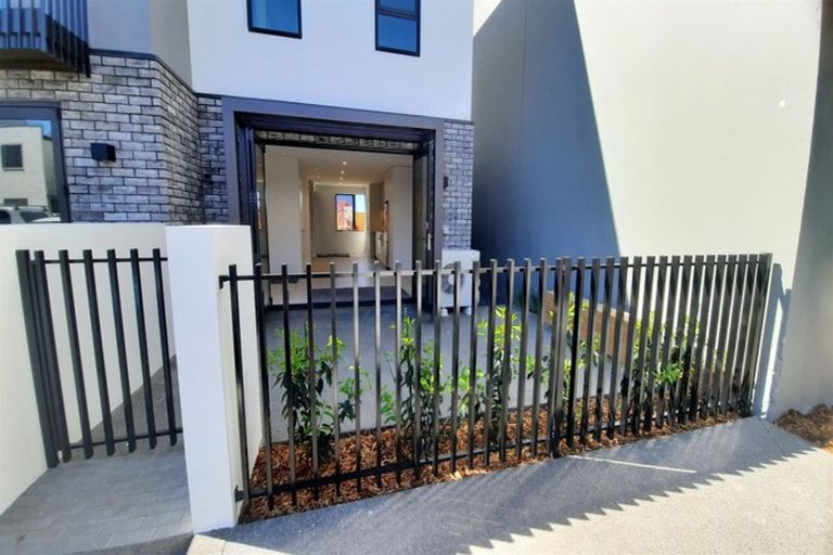 Photo of property in 2/251 Madras Street, Christchurch Central, Christchurch, 8011