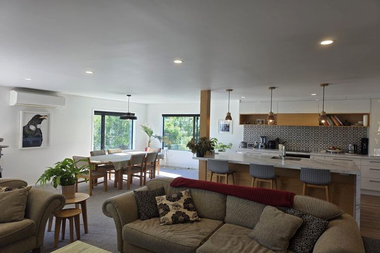 Photo of property in 17 Tauroa Road, Havelock North, 4130