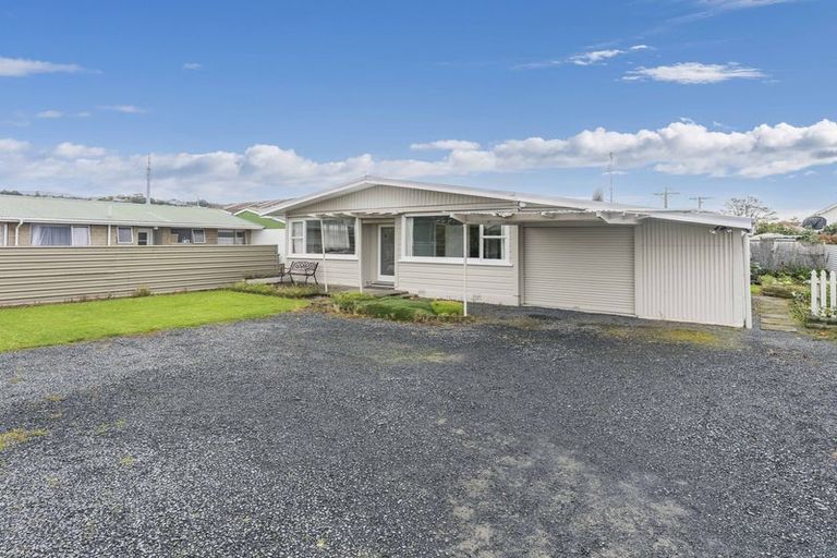 Photo of property in 21 Bradshaw Street, South Dunedin, Dunedin, 9012