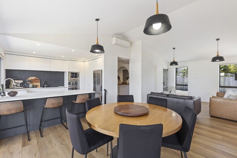 Photo of property in 22 Keene Drive, Bell Block, New Plymouth, 4312
