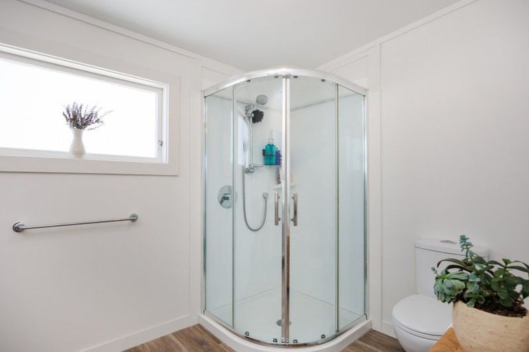 Photo of property in 2 Ngahina Street, Marton, 4710