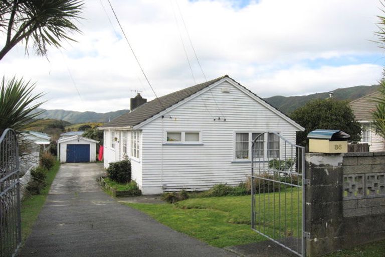 Photo of property in 86 Fraser Street, Wainuiomata, Lower Hutt, 5014