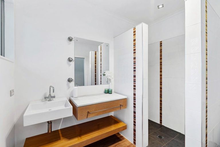 Photo of property in 30 Waipuka Road, Waimarama, Havelock North, 4294