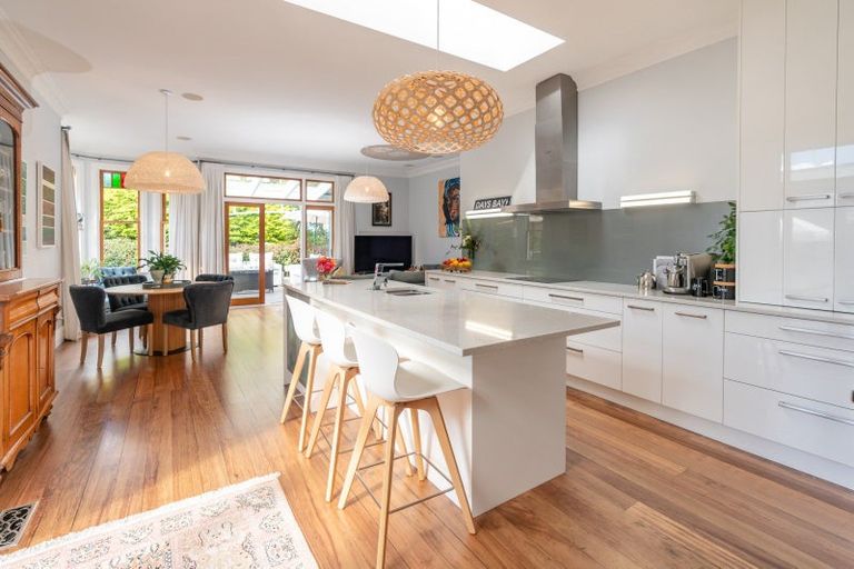 Photo of property in 79 Cashmere Avenue, Khandallah, Wellington, 6035