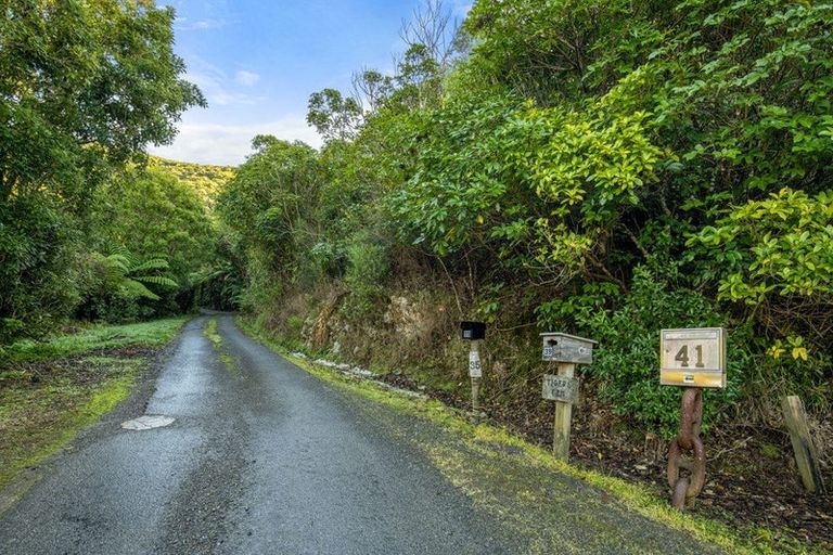 Photo of property in 37 Marina Drive, Waikawa, Picton, 7220