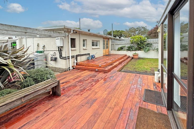 Photo of property in 2/3 Head Street, Sumner, Christchurch, 8081