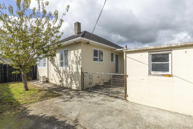 Photo of property in 55 Wrantage Street, Westown, New Plymouth, 4310
