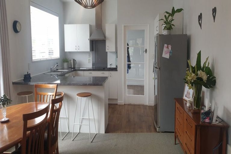 Photo of property in 132 Innes Road, St Albans, Christchurch, 8052