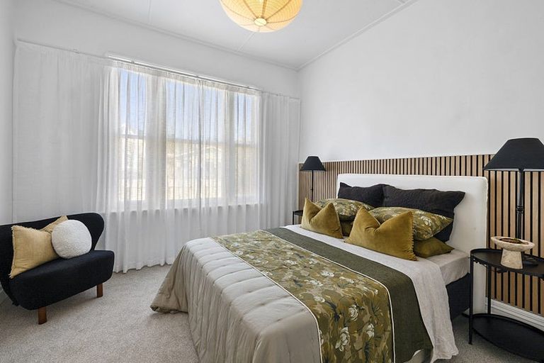 Photo of property in 42 Hine Street, New Plymouth, 4310