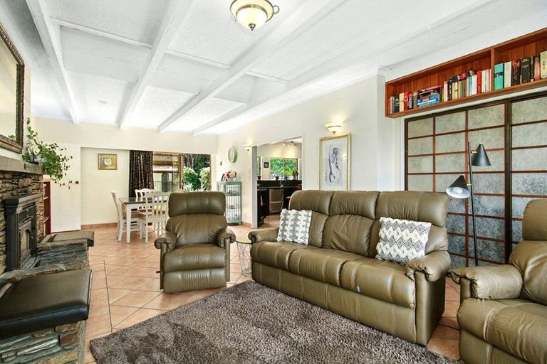 Photo of property in 18-20 Emerald Glen Road, Paekakariki, Paraparaumu, 5032