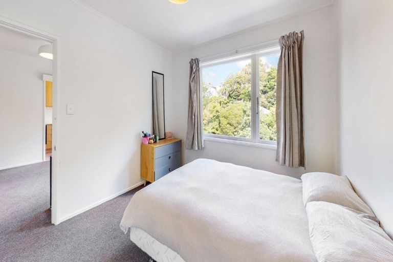 Photo of property in 24f3 Crieff Street, Northland, Wellington, 6012