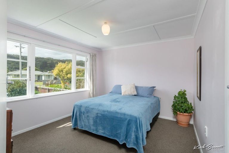 Photo of property in 37 Hyde Street, Wainuiomata, Lower Hutt, 5014