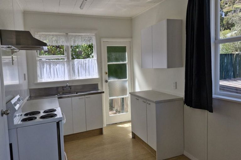 Photo of property in 40 Parenga Street, Wainuiomata, Lower Hutt, 5014