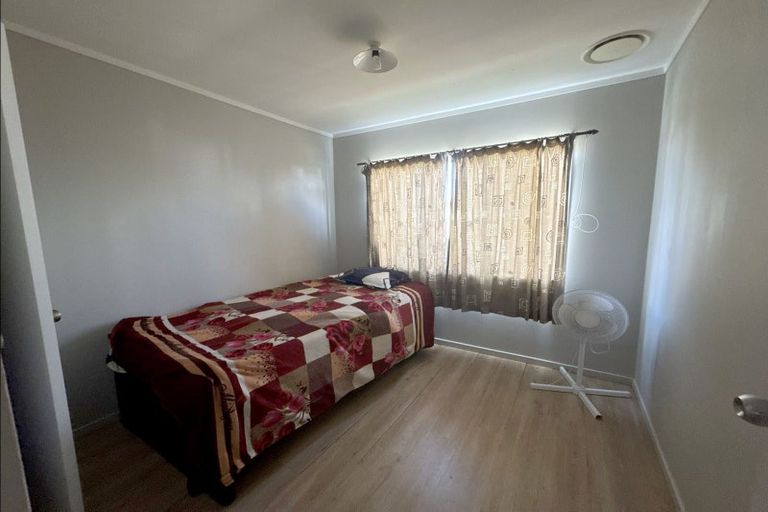 Photo of property in 2/7 Constance Place, Clover Park, Auckland, 2019