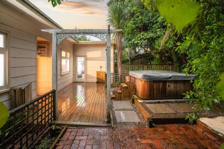 Photo of property in 25 Prospect Terrace, Johnsonville, Wellington, 6037