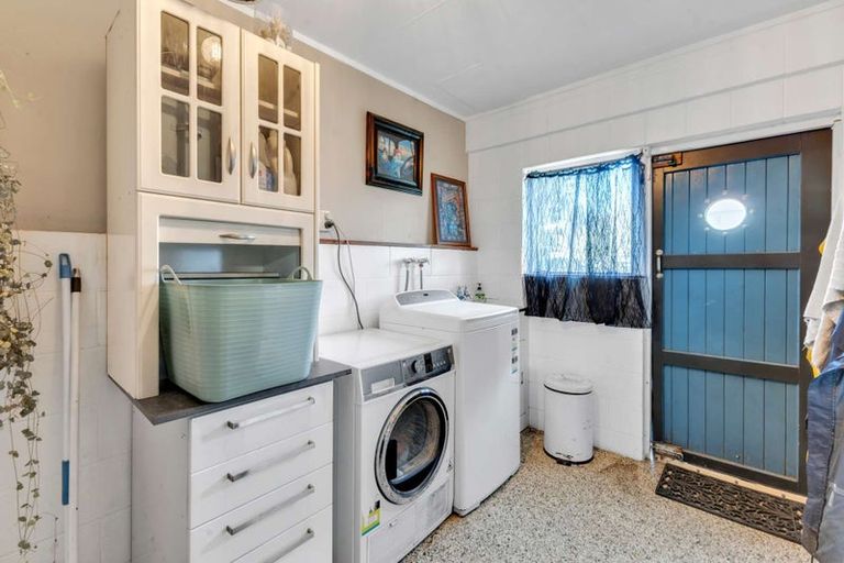 Photo of property in 17 Bridger Place, Eltham, 4322