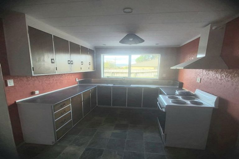 Photo of property in 96a Waiwhetu Road, Waterloo, Lower Hutt, 5011