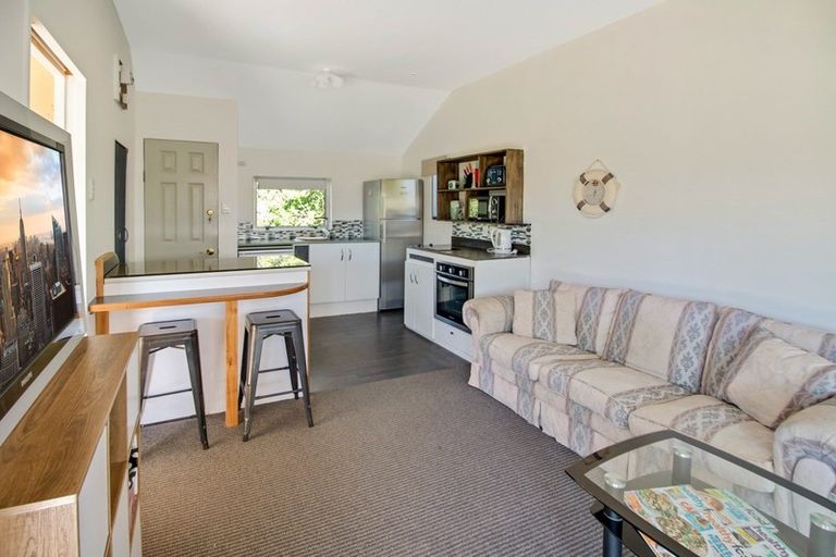 Photo of property in 28 Ngahina Street, Marton, 4710