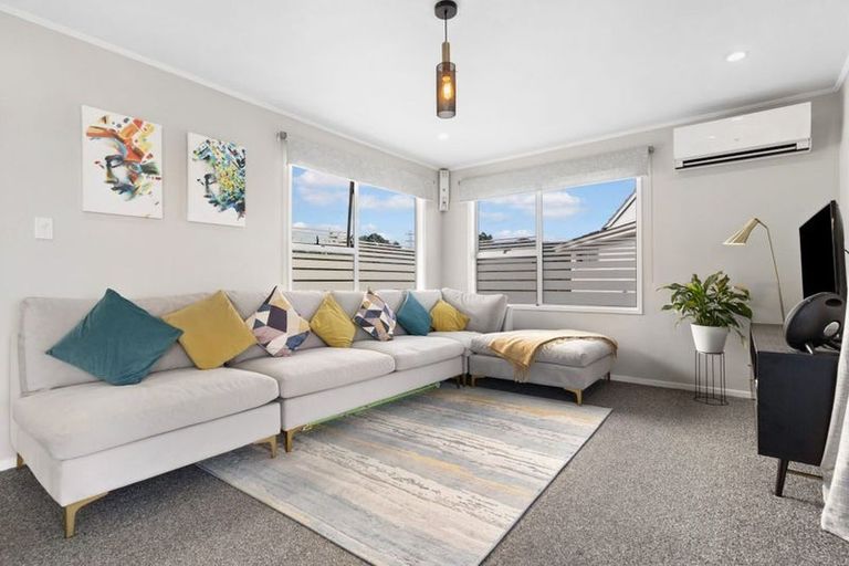 Photo of property in 23 Cherry Tree Place, Massey, Auckland, 0614