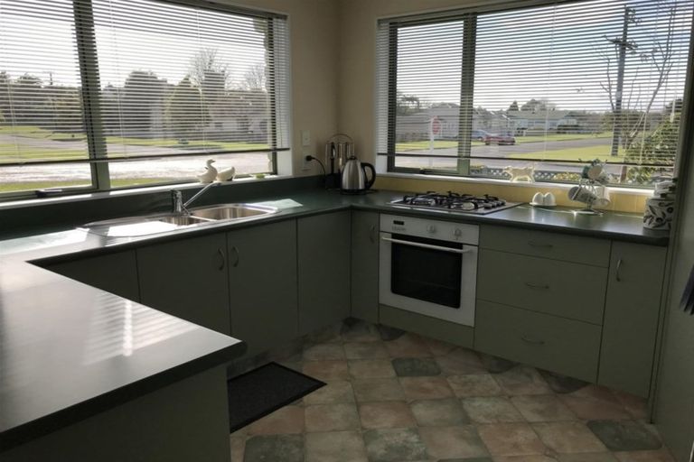 Photo of property in 27 Juliet Street, Stratford, 4332