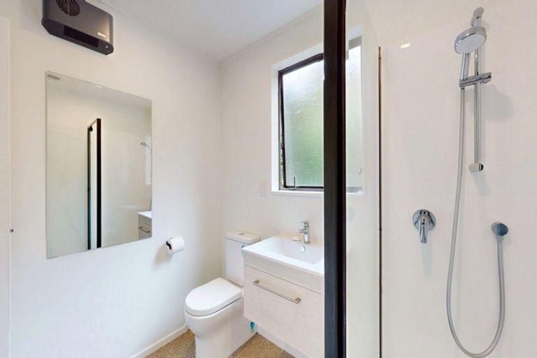 Photo of property in 4/75 Delhi Crescent, Khandallah, Wellington, 6035
