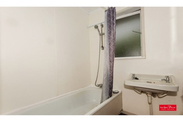 Photo of property in 18 Mcmillan Avenue, Te Kamo, Whangarei, 0112