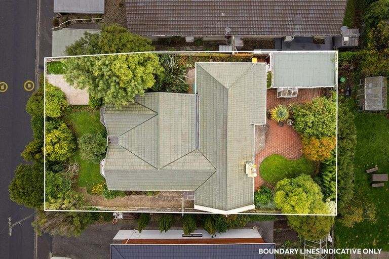 Photo of property in 108 Eglinton Road, Mornington, Dunedin, 9011