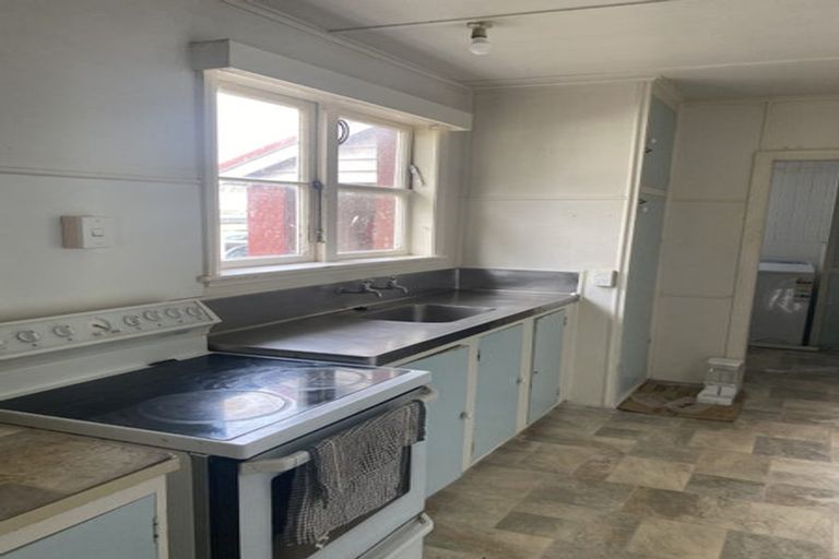 Photo of property in 5 Plymouth Street, Roslyn, Palmerston North, 4414