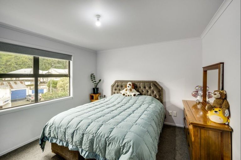 Photo of property in Baysbeds, 83 Shakespeare Road, Bluff Hill, Napier, 4110