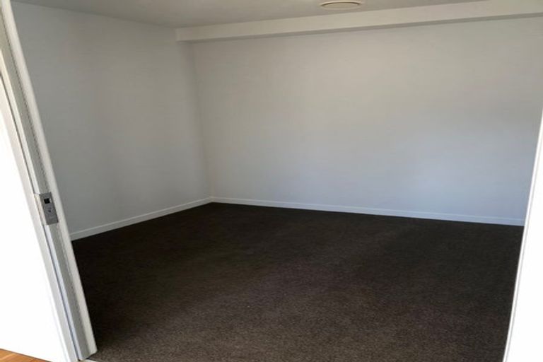 Photo of property in Frank Sargeson Apts, 2/74g Anzac Street, Takapuna, Auckland, 0622