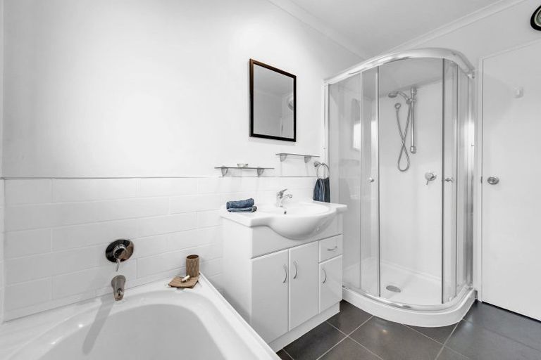 Photo of property in 5 Peel Close, Rolleston, 7614