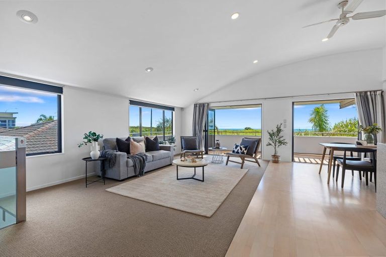 Photo of property in 1008 Papamoa Beach Road, Papamoa Beach, Papamoa, 3118
