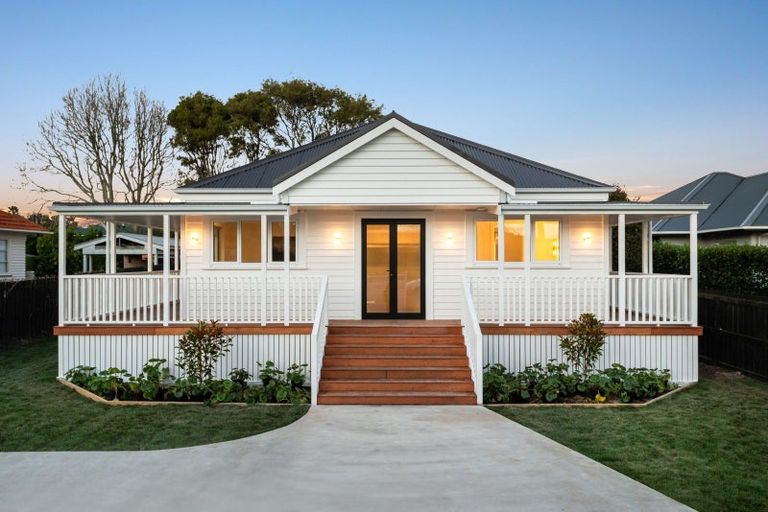 Photo of property in 15 Edward Street, Riverhead, 0820