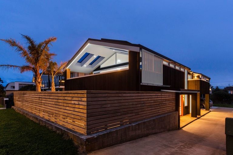 Photo of property in 112 Karewa Parade, Papamoa Beach, Papamoa, 3118