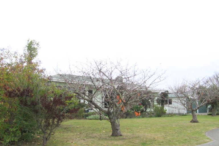 Photo of property in 76 Avondale Road, Taradale, Napier, 4112