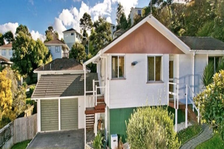Photo of property in 27 Lambrown Drive, Totara Vale, Auckland, 0629