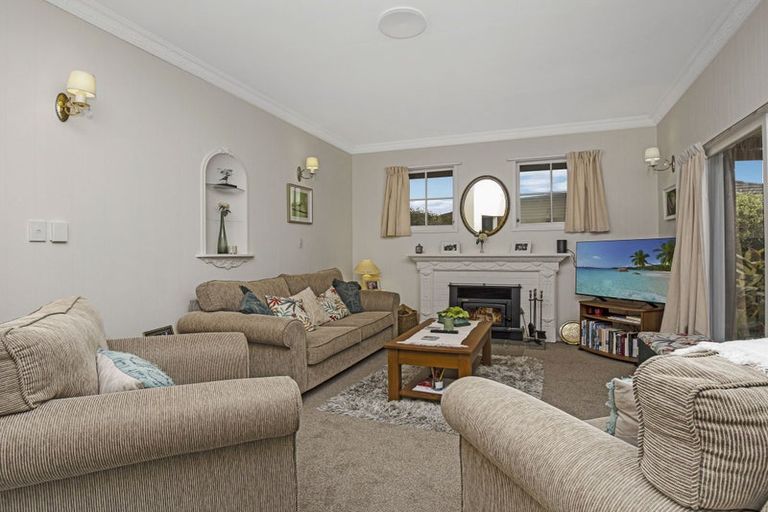 Photo of property in 11a Arthur Grove, Waikanae, 5036