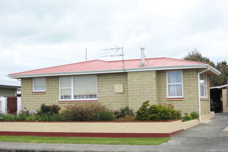 Photo of property in 27 Kinley Street, Rangiora, 7400