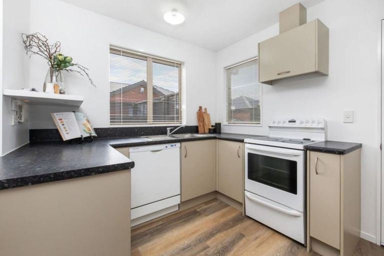 Photo of property in 17b Picton Avenue, Riccarton, Christchurch, 8011