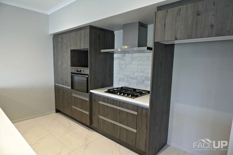 Photo of property in 6 Tuatua Road, Hobsonville, Auckland, 0616