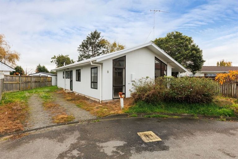 Photo of property in 8 Coromandel Court, Roslyn, Palmerston North, 4414