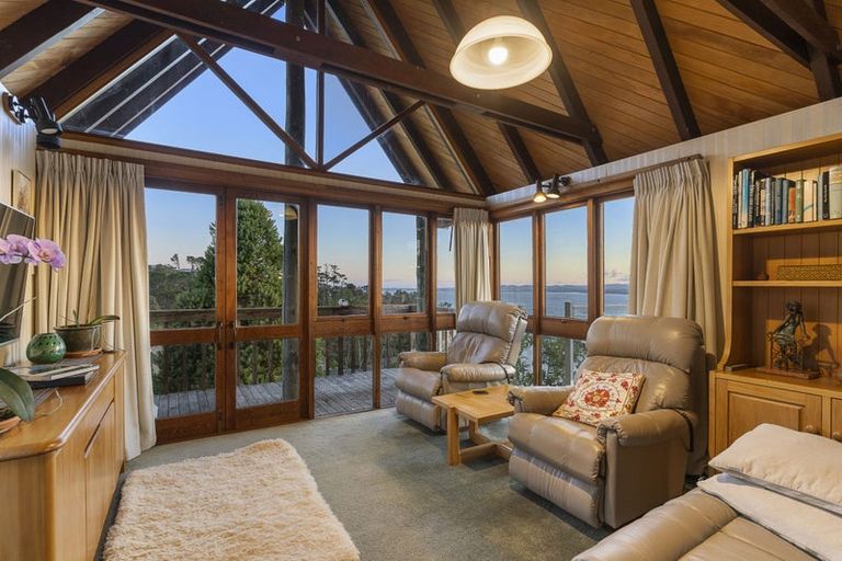 Photo of property in 36 Mayall Avenue, Beach Haven, Auckland, 0626