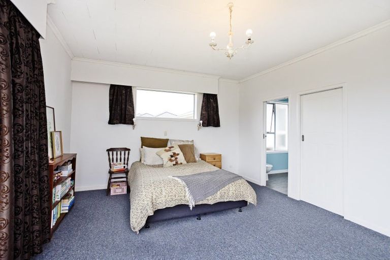 Photo of property in 787 Queens Drive, Waikiwi, Invercargill, 9810