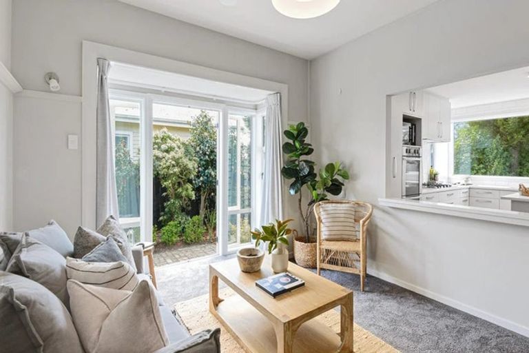 Photo of property in 4 Kenwyn Avenue, St Albans, Christchurch, 8052